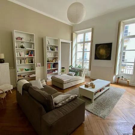 Appartement Appartement haussmannien 135 m à Nantes